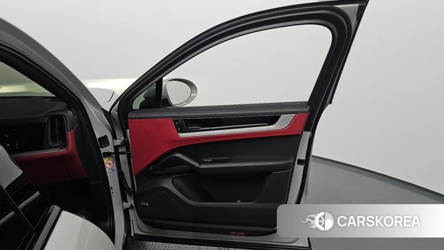Porsche Cayenne (PO536) id 4863078 из Кореи 16