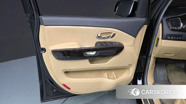 Kia The New Carnival id 4345717 из Кореи 16