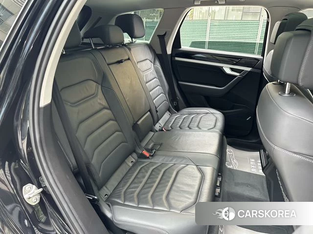 Volkswagen Touareg id 4262117 из Китая 16