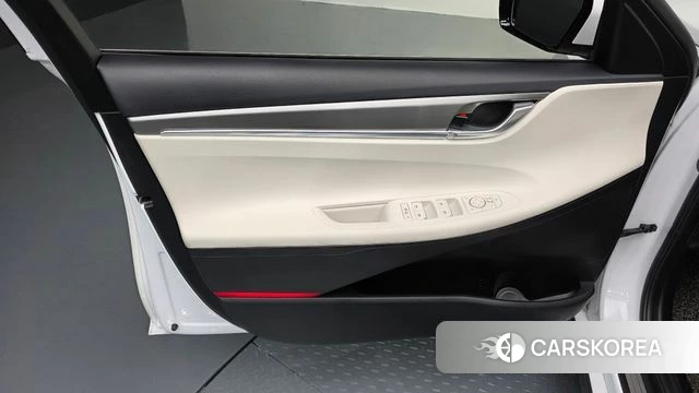 Hyundai The New Grandeur IG Hybrid id 4434122 из Кореи 16