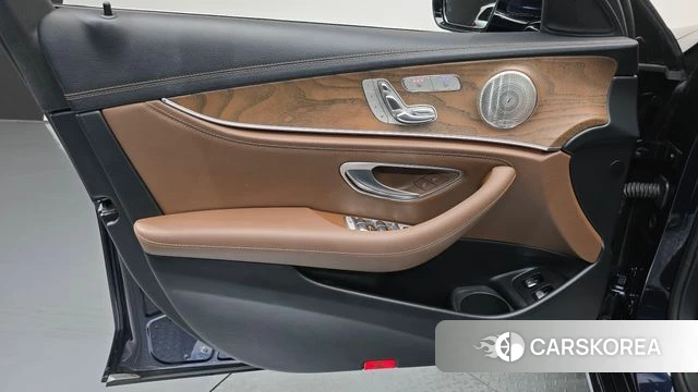 Mercedes-Benz E-Class W213 id 4721077 из Кореи 16