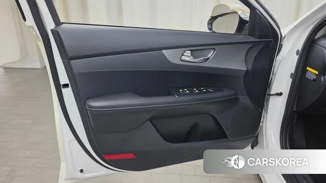 Kia Come New K3 id 4389925 из Кореи 16
