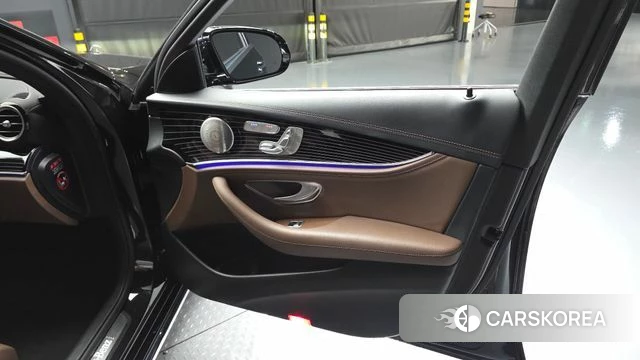 Mercedes-Benz E-Class W213 id 4593017 из Кореи 16