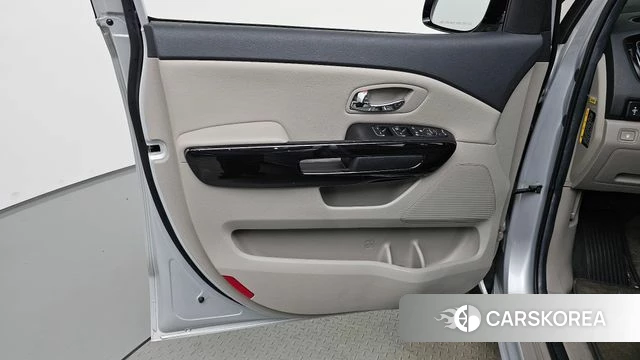 Kia The New Carnival id 4850047 из Кореи 16