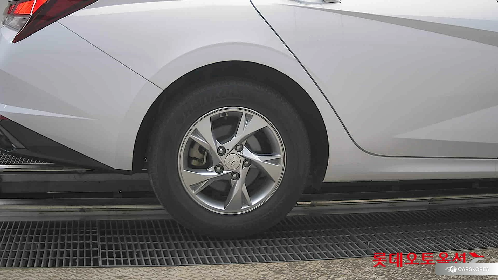 Hyundai Avante id 3888338 из Кореи 16