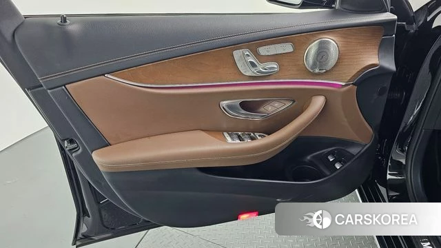 Mercedes-Benz E-Class W213 id 4402306 из Кореи 16