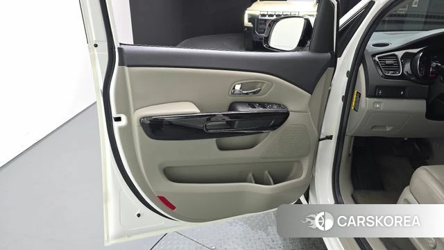 Kia The New Carnival id 4594948 из Кореи 16
