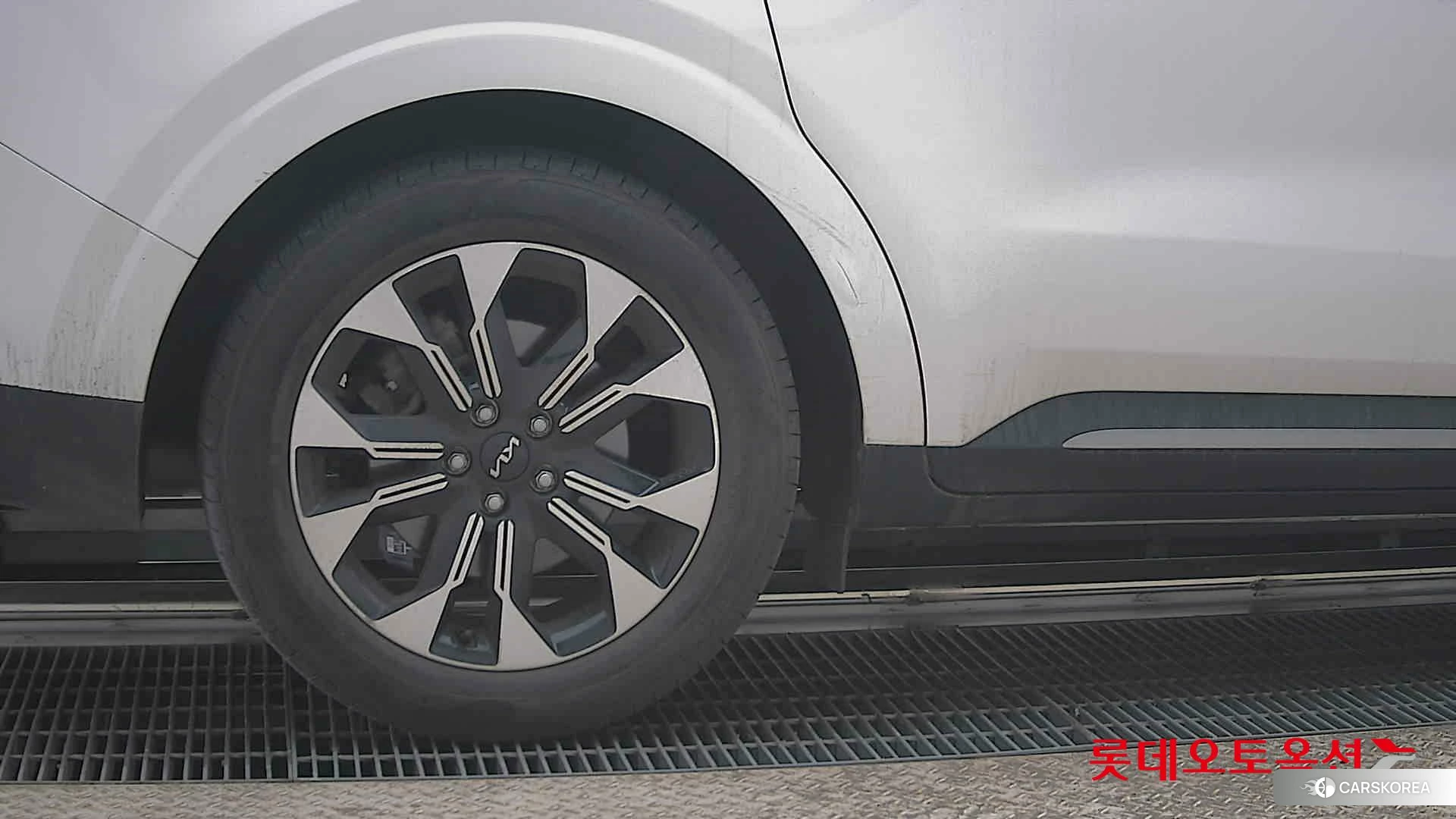 Kia Carnival id 3888290 из Кореи 16