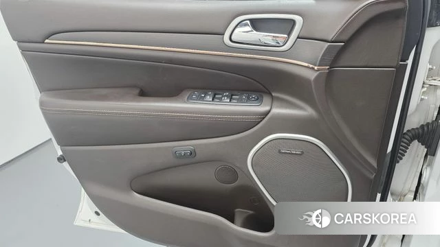 Jeep Grand Cherokee id 4203439 из Кореи 16