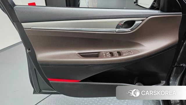 Hyundai The New Grandeur IG id 4693403 из Кореи 16