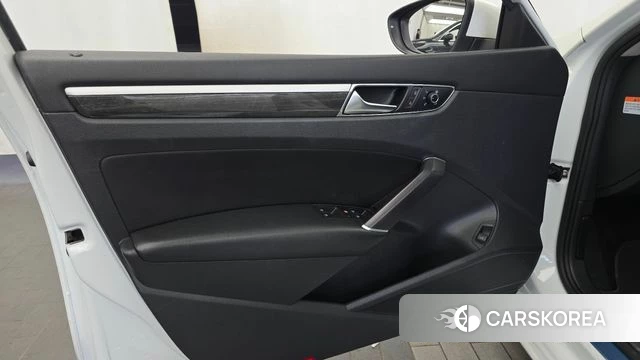 Volkswagen The New Passat id 4698824 из Кореи 16