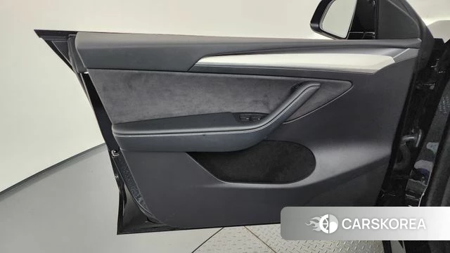 Tesla Model Y id 4854135 из Кореи 16