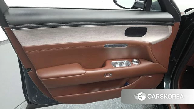 Genesis G90 (RS4) id 4308952 из Кореи 16