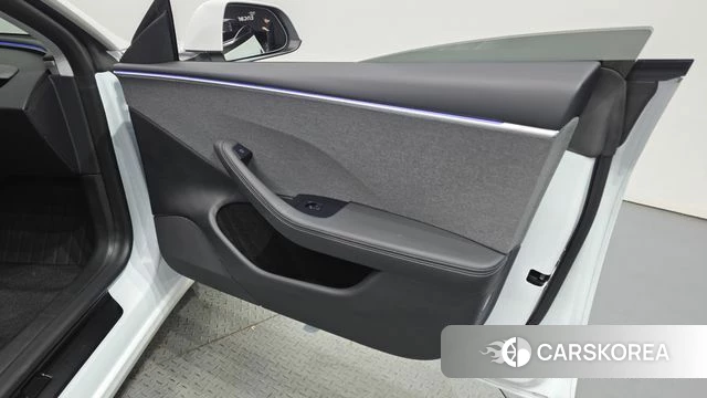 Tesla Model 3 id 4549043 из Кореи 16