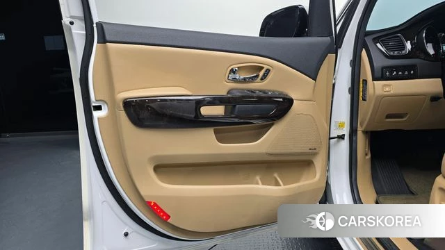 Kia The New Carnival id 4310943 из Кореи 16