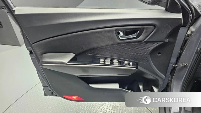 Ssangyong Tivoli Air id 4465732 из Кореи 16