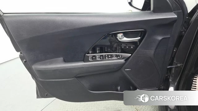 Kia Niro EV id 4594941 из Кореи 16