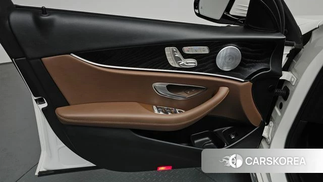 Mercedes-Benz E-Class W213 id 4286113 из Кореи 16