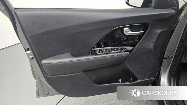 Kia Niro id 4780932 из Кореи 16