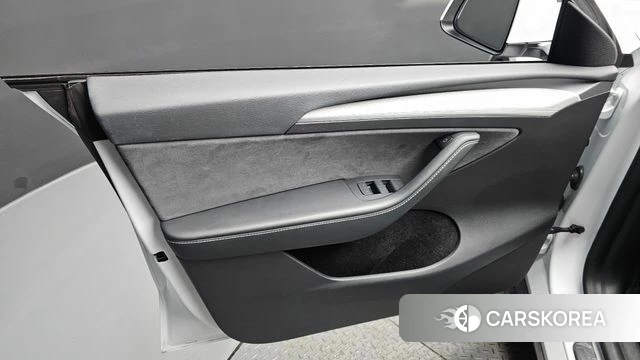 Tesla Model Y id 4783536 из Кореи 16