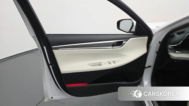 Hyundai The New Grandeur IG Hybrid id 4249655 из Кореи 16