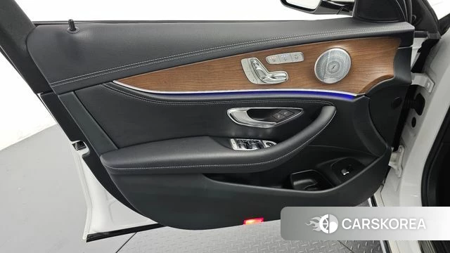 Mercedes-Benz E-Class W213 id 4581419 из Кореи 16