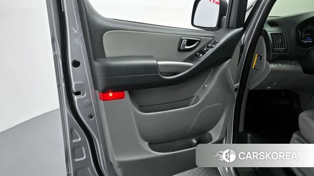 Hyundai The New Grand Starex id 4362295 из Кореи 16