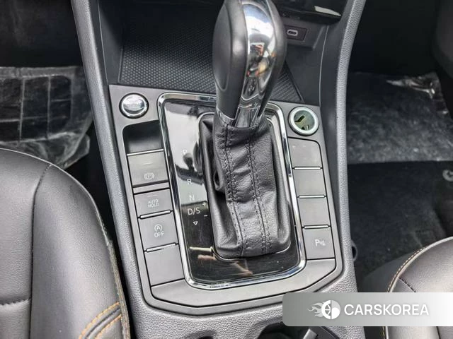 Volkswagen Bora id 4272177 из Китая 16