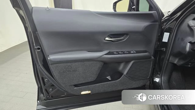 Lexus UX250h id 4701408 из Кореи 16