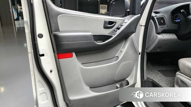 Hyundai The New Grand Starex id 4339337 из Кореи 16