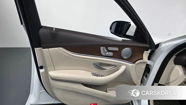 Mercedes-Benz E-Class W213 id 4397721 из Кореи 16