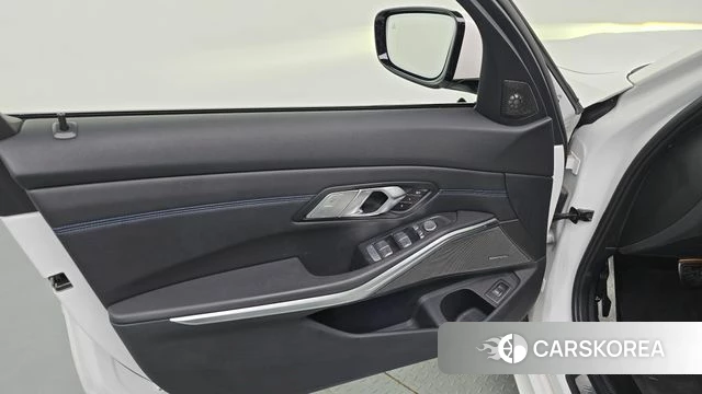 BMW 3 Series (G20) id 4631950 из Кореи 16