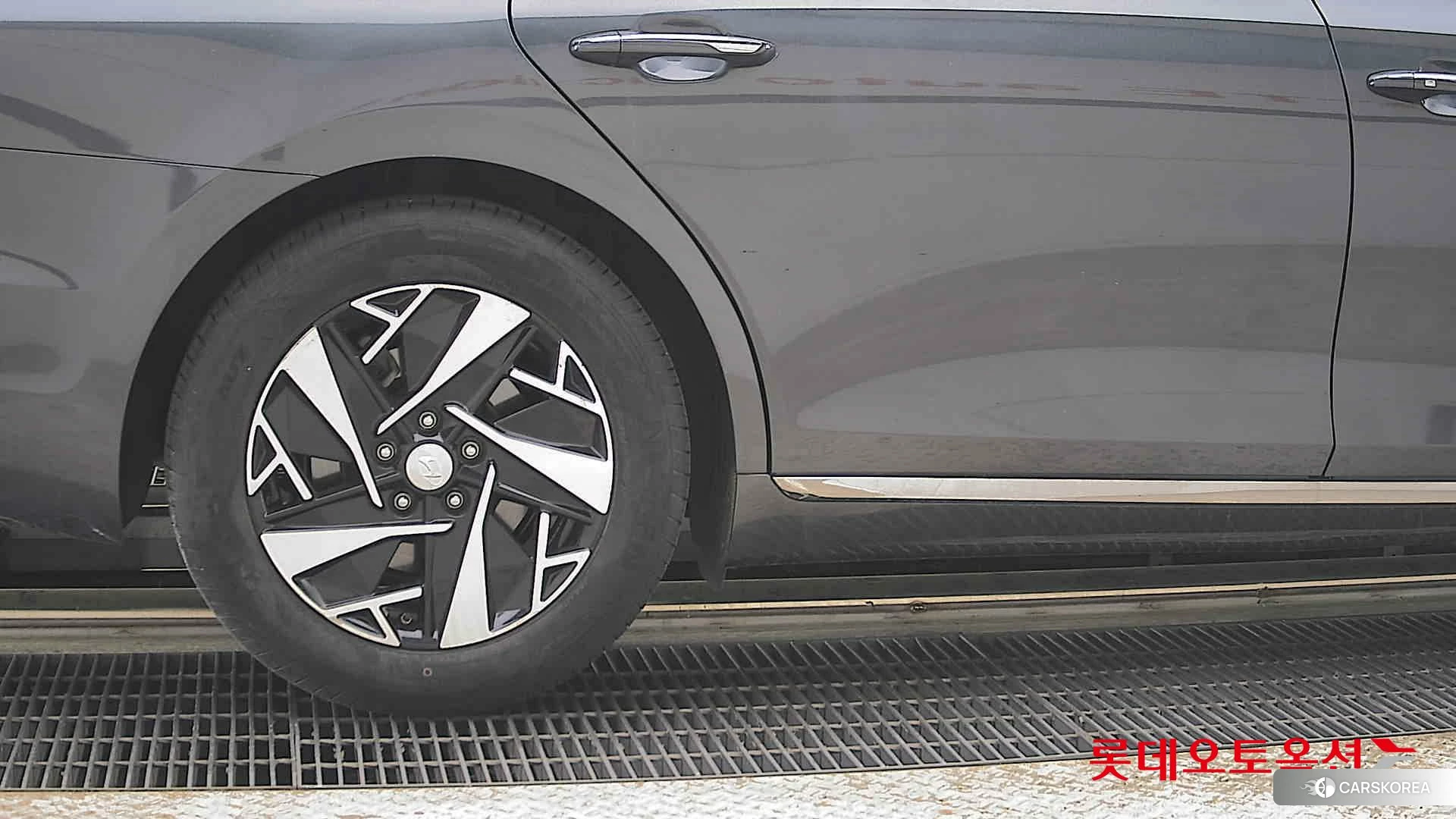 Hyundai Grandeur Hybrid id 4289332 из Кореи 16