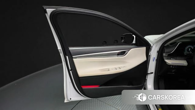 Hyundai The New Grandeur IG Hybrid id 4330212 из Кореи 16