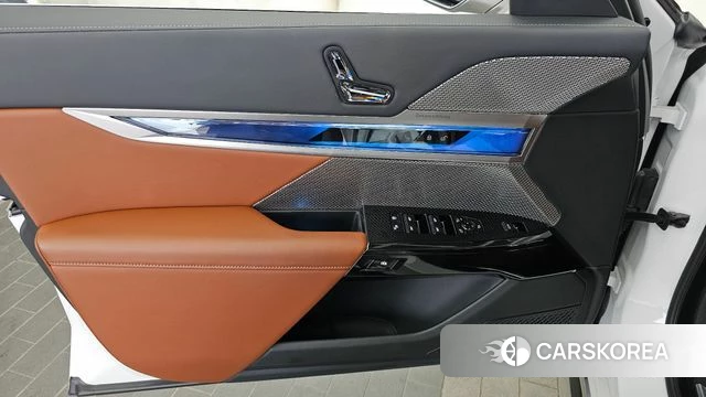 BMW 7 Series (G70) id 4487892 из Кореи 16
