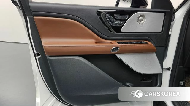 Lincoln Aviator 2nd generation id 4591215 из Кореи 16
