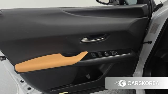 Lexus UX250h id 4517438 из Кореи 16