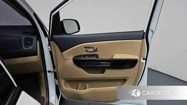 Kia The New Carnival id 4637722 из Кореи 16