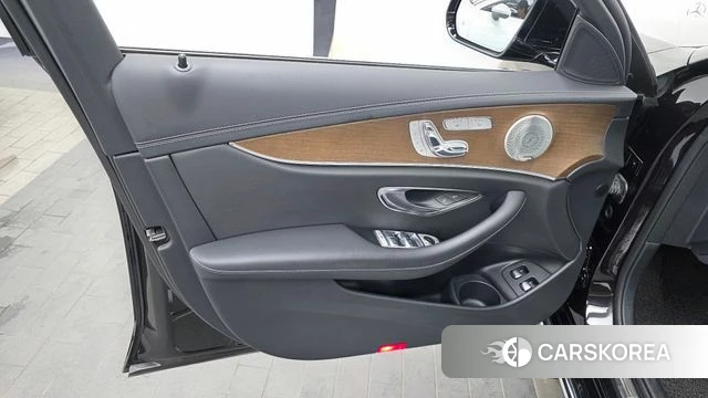 Mercedes-Benz E-Class W213 id 4625128 из Кореи 16