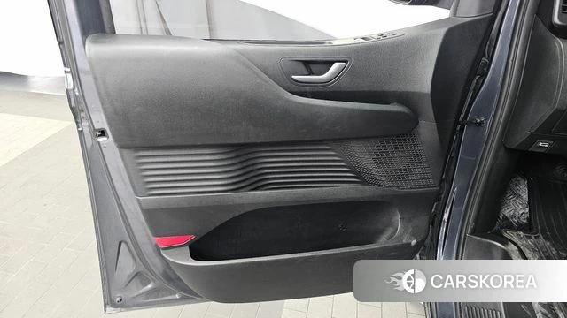Hyundai Staria id 4469181 из Кореи 16