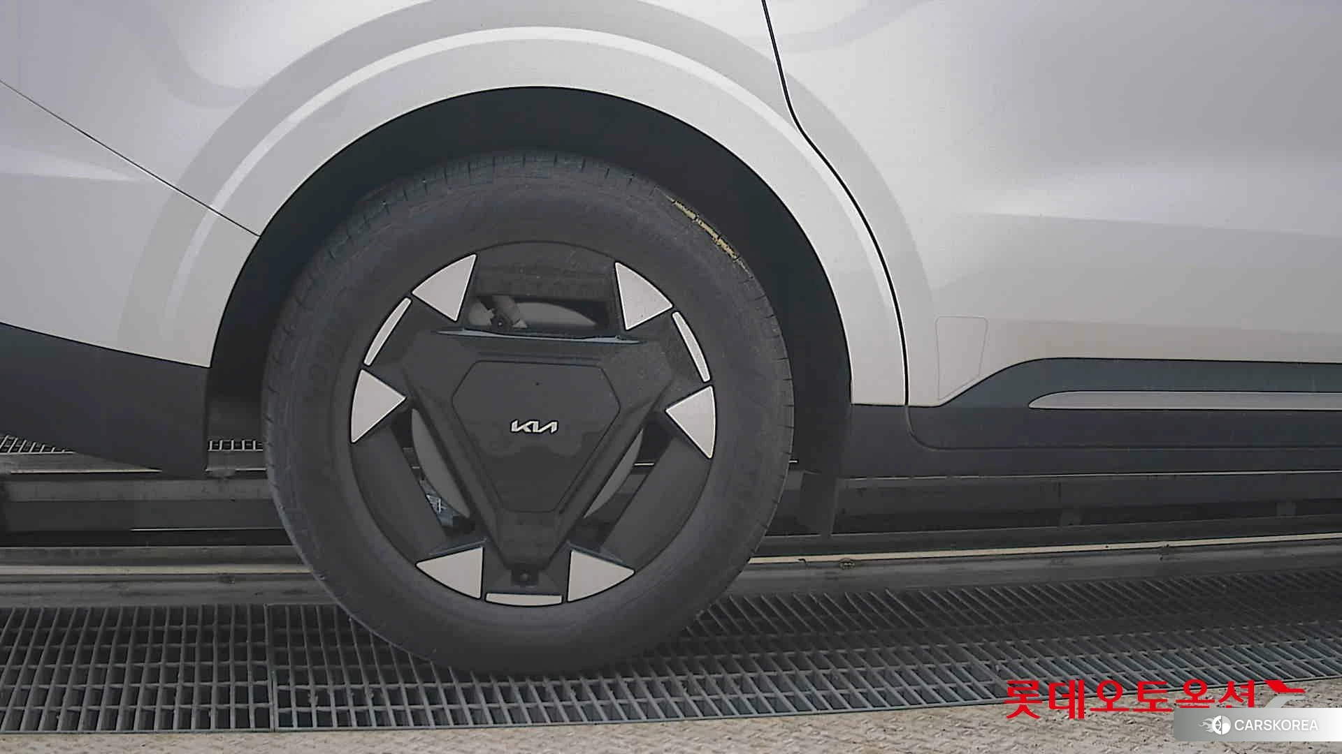 Kia Carnival Hybrid id 4347391 из Кореи 16