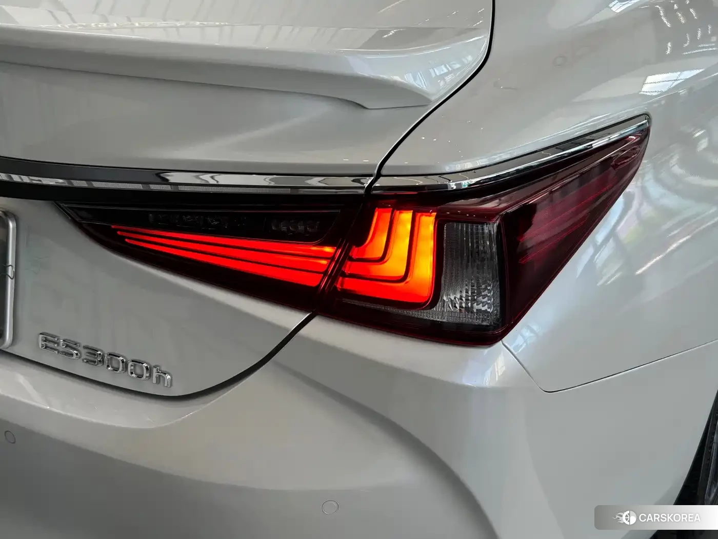 Lexus ES id 4686102 из Китая 16