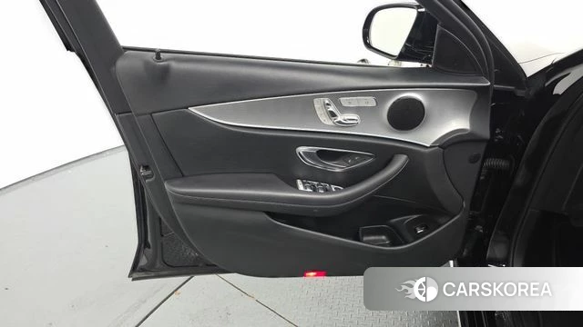 Mercedes-Benz E-Class W213 id 4717542 из Кореи 16