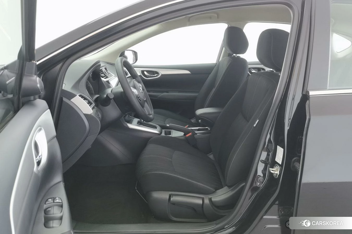Nissan Xuan Yi id 4407265 из Китая 16