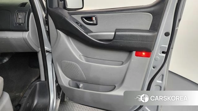 Hyundai The New Grand Starex id 4496947 из Кореи 16