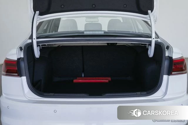 Volkswagen Bora id 4276315 из Китая 16
