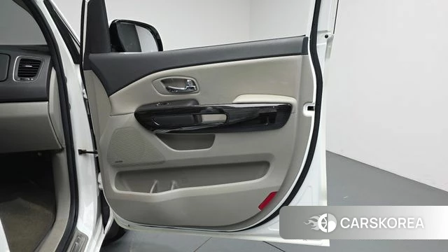 Kia The New Carnival id 4794608 из Кореи 16