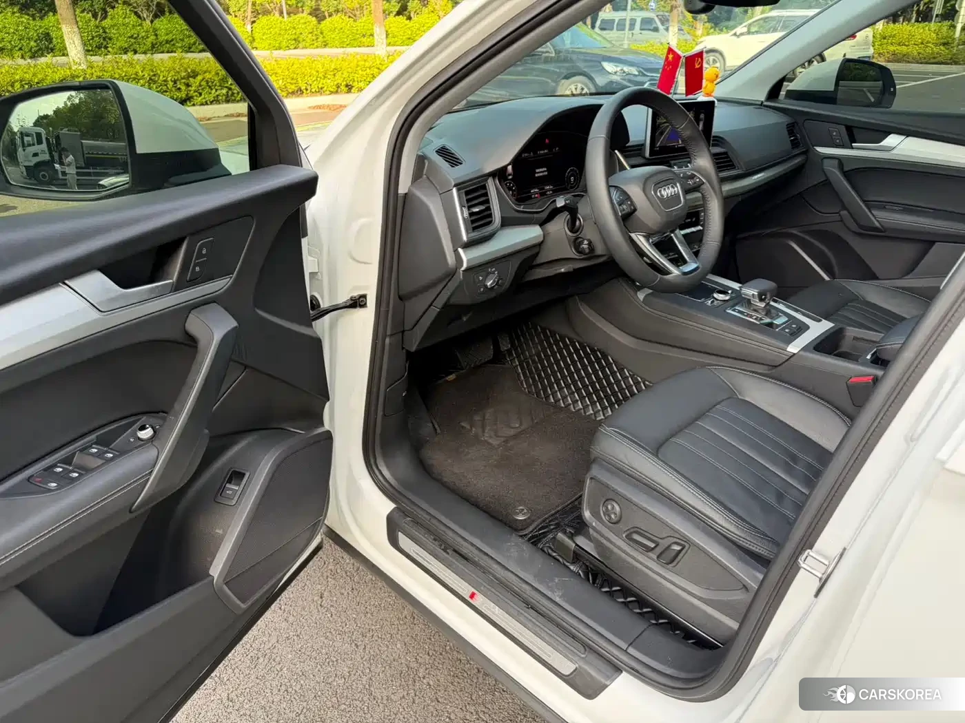 Audi Q5L id 4607227 из Китая 16