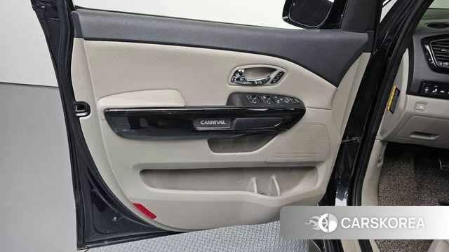 Kia The New Carnival id 4520670 из Кореи 16