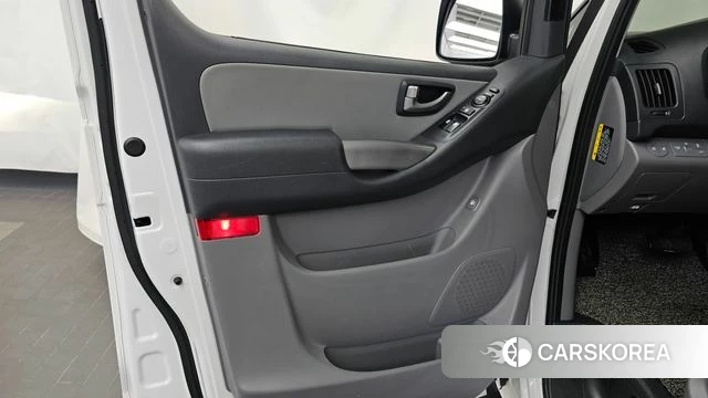 Hyundai The New Grand Starex id 4402738 из Кореи 16